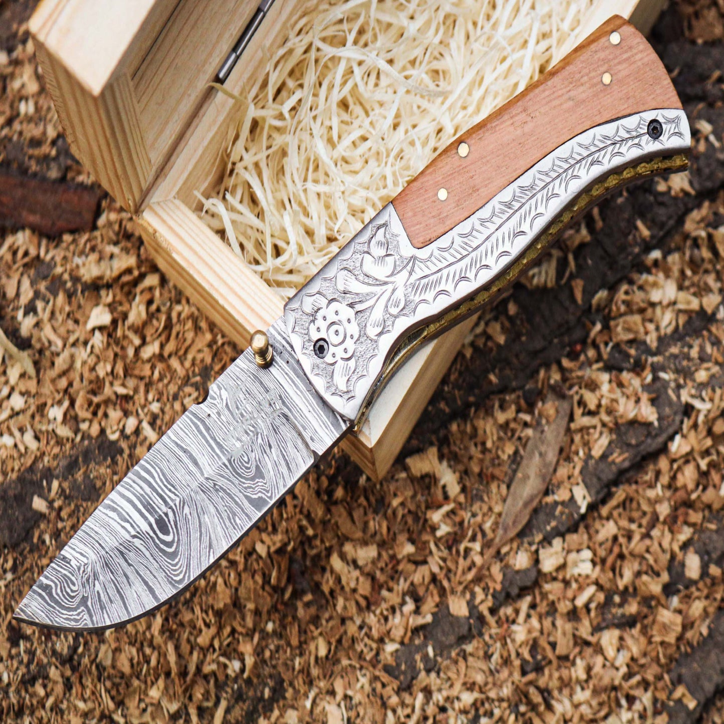 Hand forged Damascus Steel Folding Knife With Olive Wood And Steel Handle Included Leather Sheath