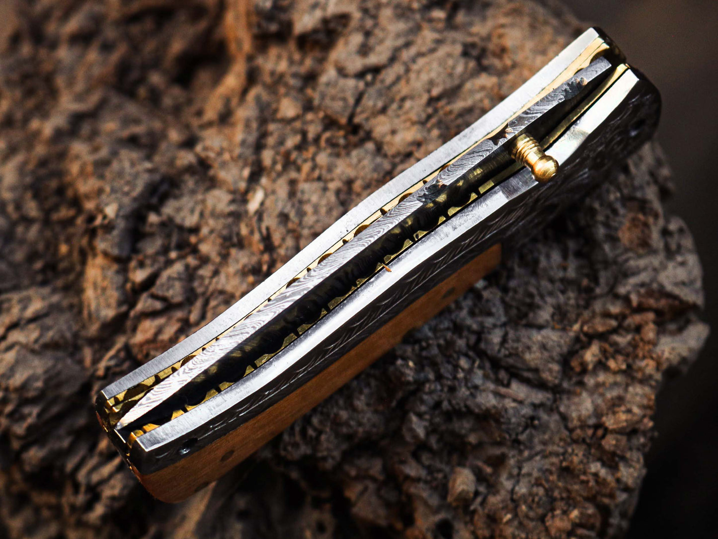 Hand forged Damascus Steel Folding Knife With Olive Wood And Steel Handle Included Leather Sheath