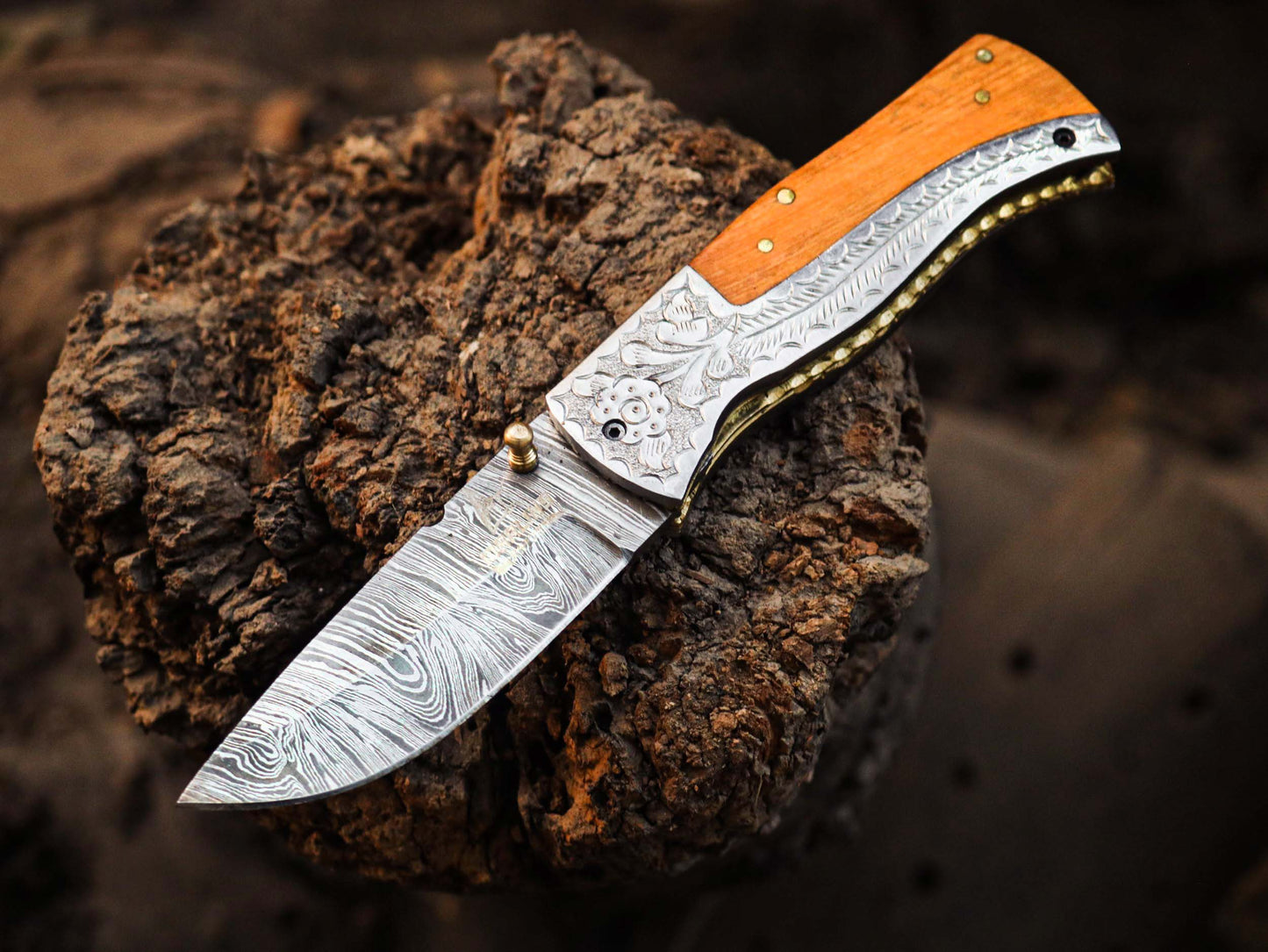 Hand forged Damascus Steel Folding Knife With Olive Wood And Steel Handle Included Leather Sheath