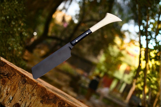Handcrafted Hybrid Western-Kamisori Fixed Straight Razor – 6.5" Black & White Resin Handle