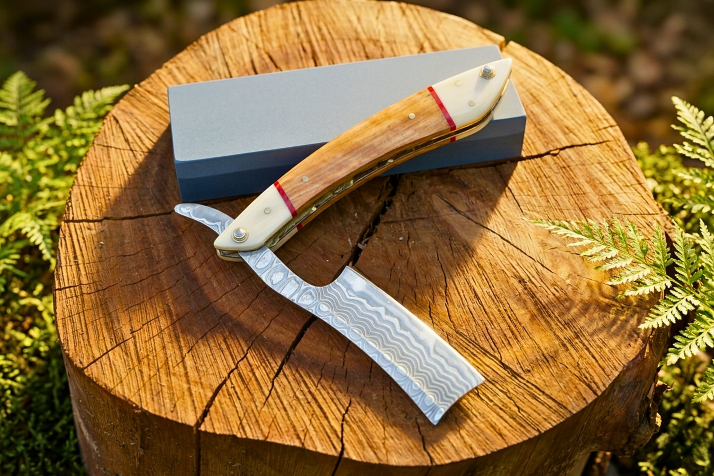 9.5" Handcrafted Damascus Steel Folding Straight Razor – Olive Wood & Bone Handle with Red Spacers