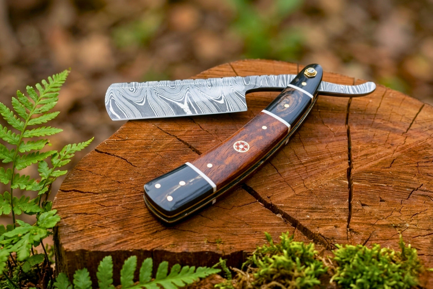 9.5" Handcrafted Damascus Steel Folding Straight Razor – Rosewood & Horn Handle with Mosaic Pin