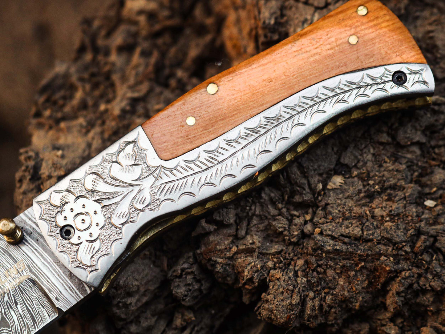 Hand forged Damascus Steel Folding Knife With Olive Wood And Steel Handle Included Leather Sheath