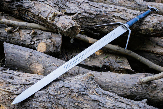 Artisanal White Wolf Steel Replica | 40" Hand-Forged Witcher Inspired Collectible | Dual-Wolf Pommel & Leather Cover